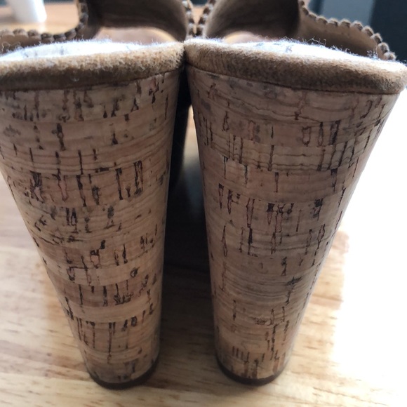 Wedge heel camel color size 38 good condition - Picture 4 of 6